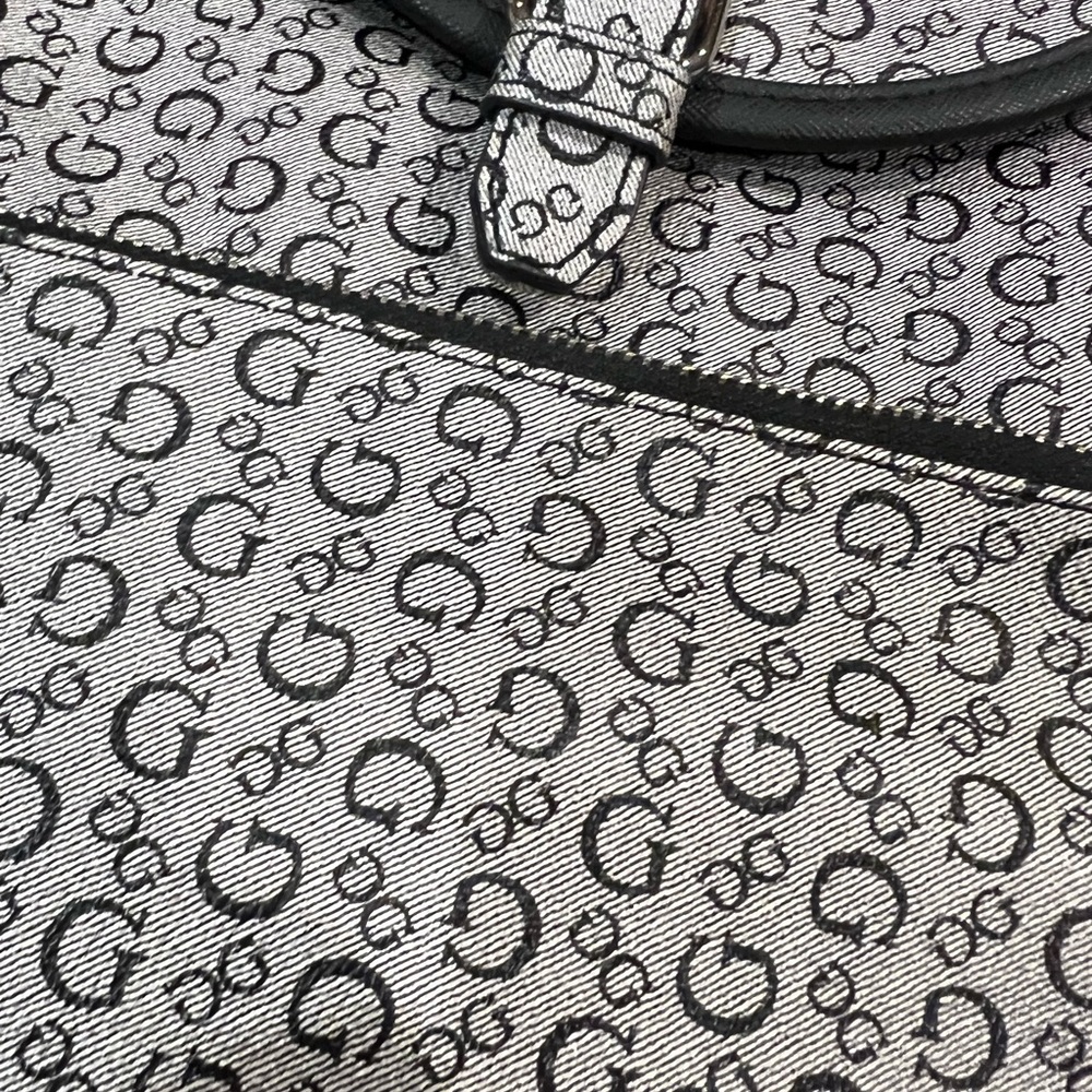 Guess Bag/Backpack - Picture 2 of 3